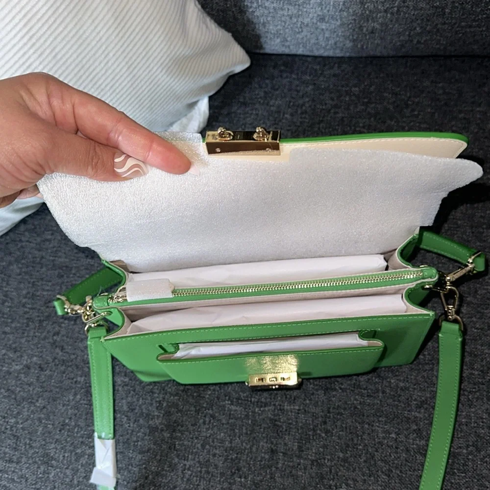 Kate Spade Voyage Small Grain textured Shoulder / Crossbody Bag💚